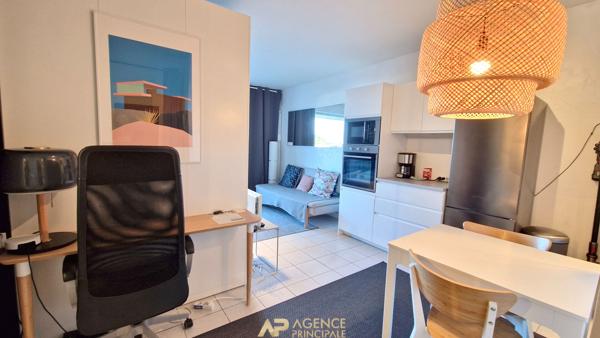 La Rochelle - Front de Mer - Terrasse, parking et piscine 200 000 € **  - Référence  ND669D3