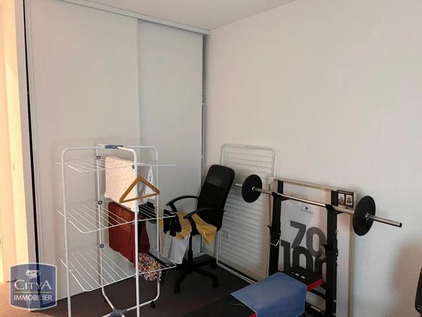 Appartement à louer 3 pièces 61.44m² Niort (79000)