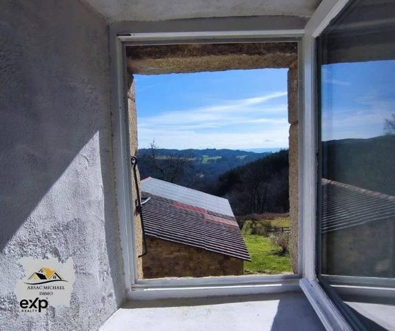 Propriété avec Grand Terrain et Dépendances