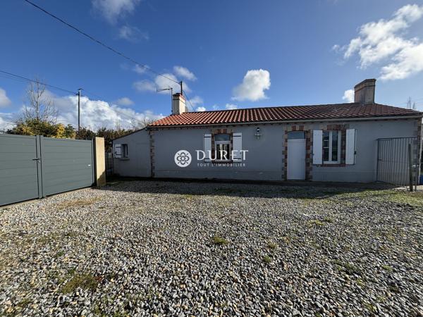 Maison en pierre avec vue sur les marais de Sallertaine – Terrain de plus d’1,3 hectare