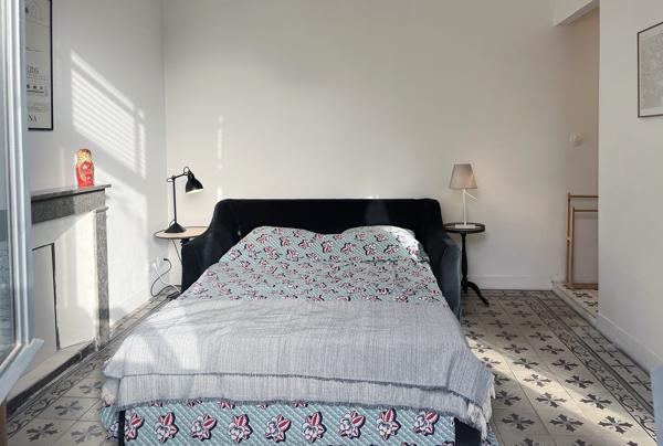 Arles (13200) Rare, Maison de ville avec jardin, piscine et garage à 5 minutes à pied du centre historique.