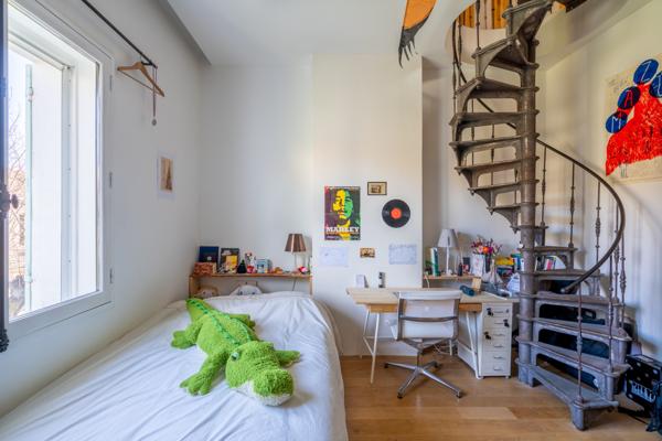 Arles (13200) Rare, Maison de ville avec jardin, piscine et garage à 5 minutes à pied du centre historique.