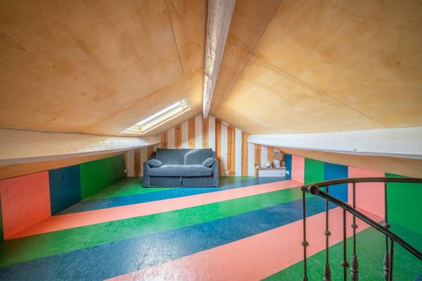 Arles (13200) Rare, Maison de ville avec jardin, piscine et garage à 5 minutes à pied du centre historique.