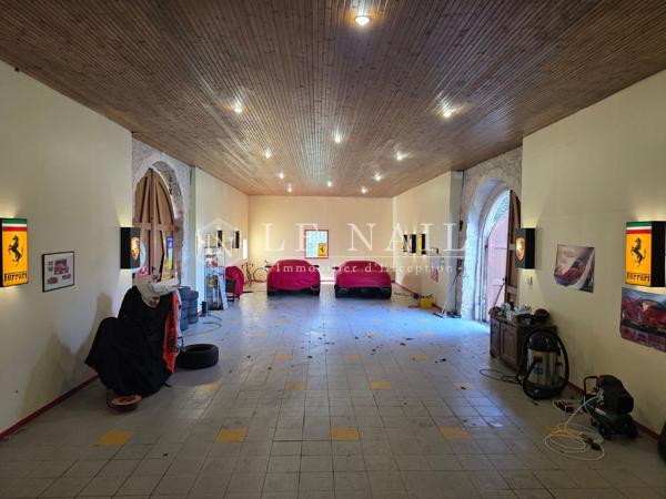 Ferme-Manoir normande du XVe siècle avec dépendances sur 2,5 hectares
