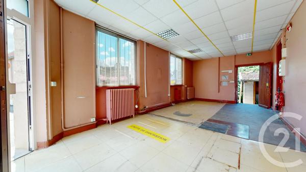 Maison à vendre  6 pièces - 146 m 2   PLEURS  - 51