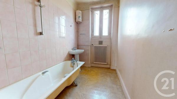 Maison à vendre  6 pièces - 146 m 2   PLEURS  - 51
