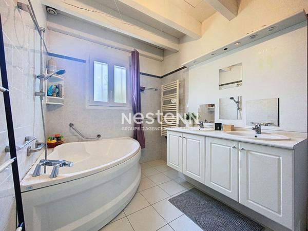 À VENDRE - FONSORBES - Maison 7 pièce(s) 173 m² avec piscine, grand garage en sous-sol, car-port et appartement de 32 m²