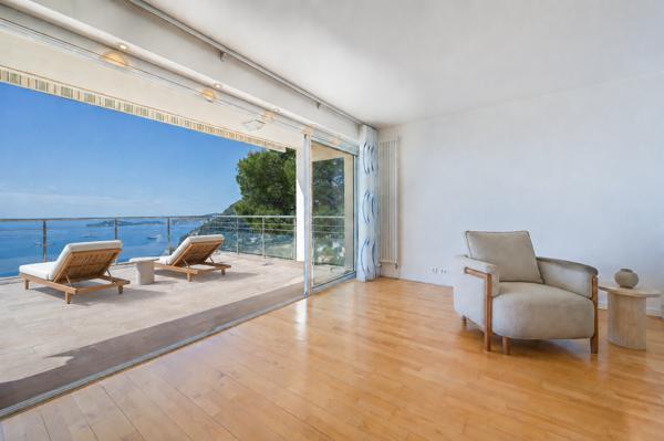 Vente Triplex de luxe Èze 5 Pièces 143 m²
