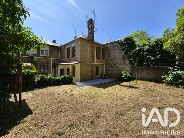 Immeuble à vendre 390 m² Sedan