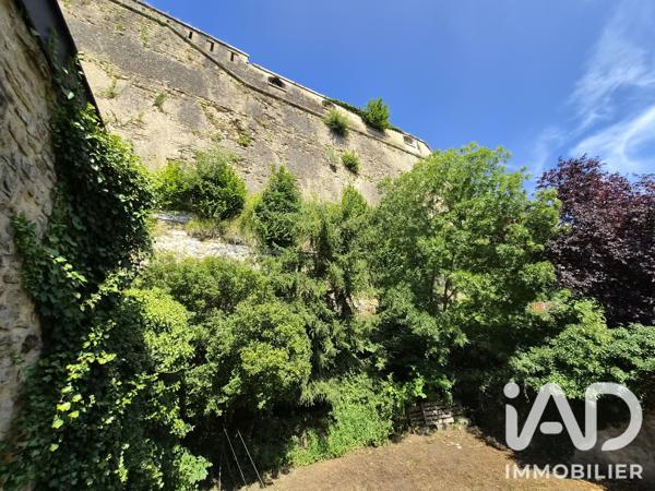 Immeuble à vendre 390 m² Sedan