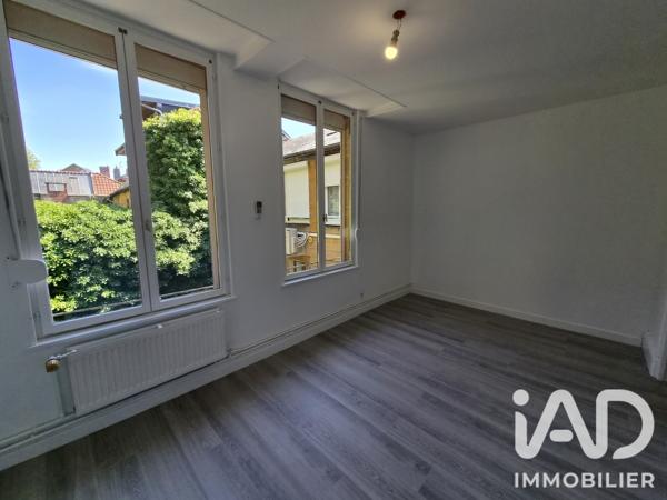 Immeuble à vendre 390 m² Sedan