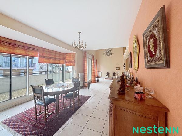 Appartement ou cabinet médical rare sur Saint Étienne de 260m2