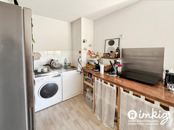 Appartement 2 p. Balcon, parking, proche tram