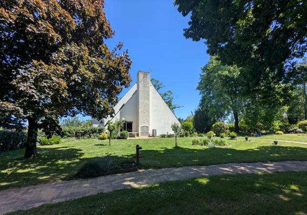 44410 HERBIGNAC - Grande maison 239 m² sur parc arboré – À 5 min du port de La Roche-Bernard