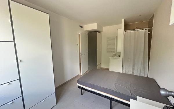 Appartement à louer    1 pièce •  Pessac