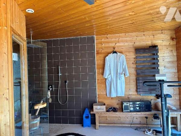 Maison à vendre à CAPBRETON avec piscine et SAUNA,

Venez découvrir cette charmante maison de...