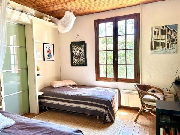 Maison à vendre à CAPBRETON avec piscine et SAUNA,

Venez découvrir cette charmante maison de...