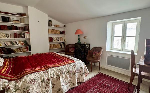 Maison à vendre    4 pièces •  Rochefort