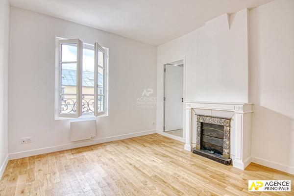 Versailles Notre-Dame Appartement 5 pièces 120 m² 1er et denier étage €995 000 ** - Référence 25554