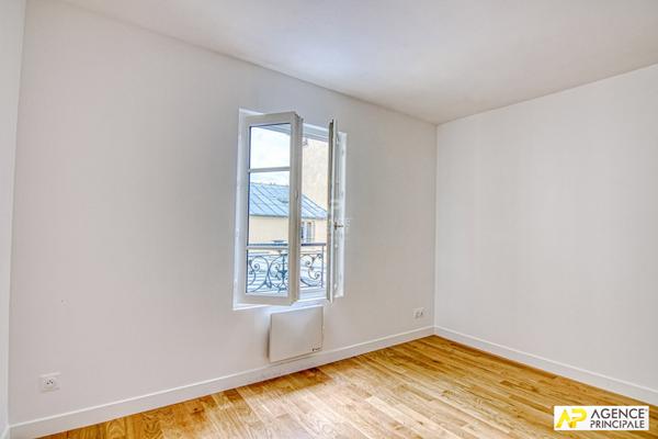 Versailles Notre-Dame Appartement 5 pièces 120 m² 1er et denier étage €995 000 ** - Référence 25554