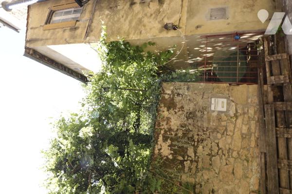 A VENDRE - SARLAT LA CANEDA - Maison de 100 m² avec local commercial sur parcelle de 129 m²