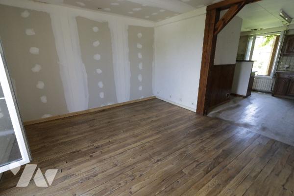 A VENDRE - SARLAT LA CANEDA - Maison de 100 m² avec local commercial sur parcelle de 129 m²