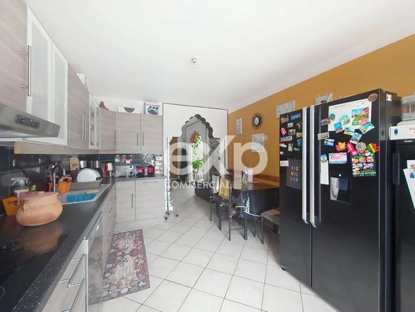 RARE SUR LE SECTEUR – CALME, ESPACE ET POTENTIEL À DEUX PAS DU RER C