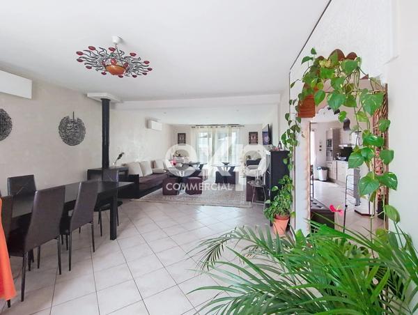 RARE SUR LE SECTEUR – CALME, ESPACE ET POTENTIEL À DEUX PAS DU RER C