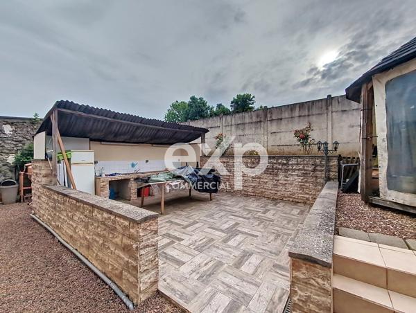 RARE SUR LE SECTEUR – CALME, ESPACE ET POTENTIEL À DEUX PAS DU RER C