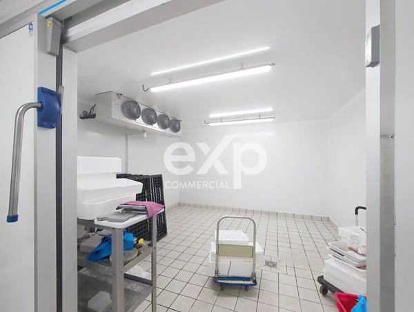 RARE SUR LE SECTEUR – CALME, ESPACE ET POTENTIEL À DEUX PAS DU RER C