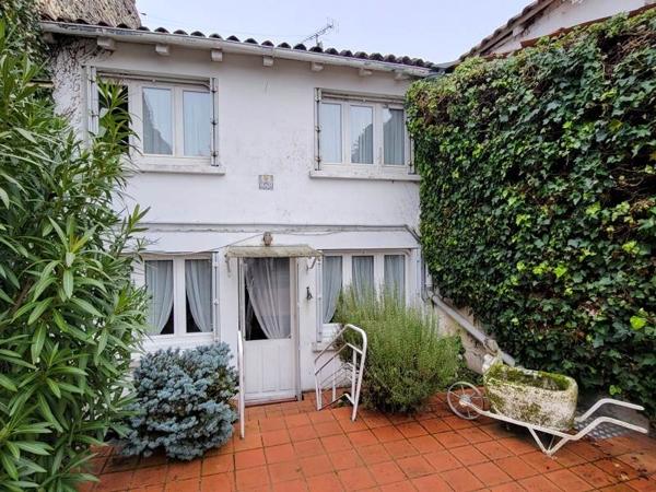 Maison à vendre |  Archiac |  8 pièces | 205 m²