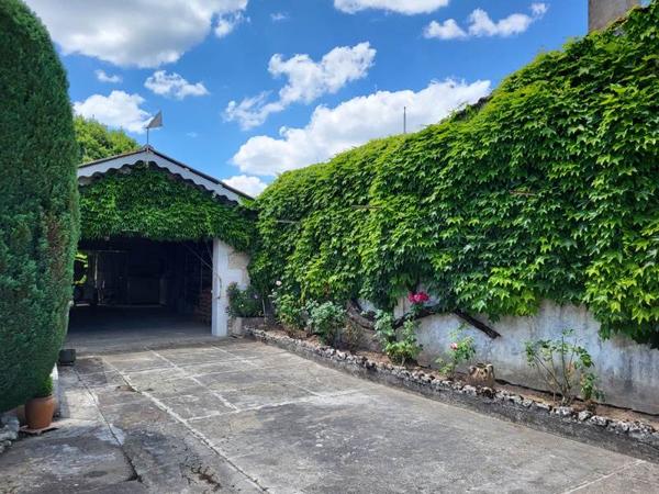 Maison à vendre |  Archiac |  8 pièces | 205 m²