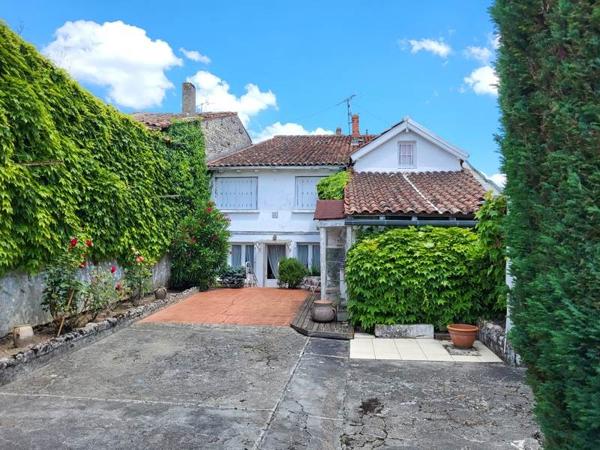 Maison à vendre |  Archiac |  8 pièces | 205 m²