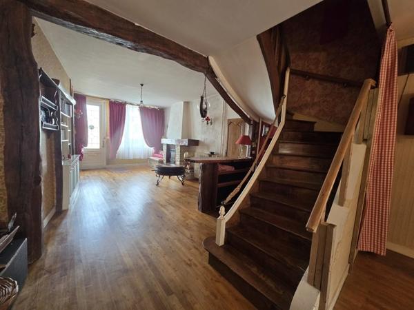 Maison 224 715 € Archiac 8 p 205 m² DPE E