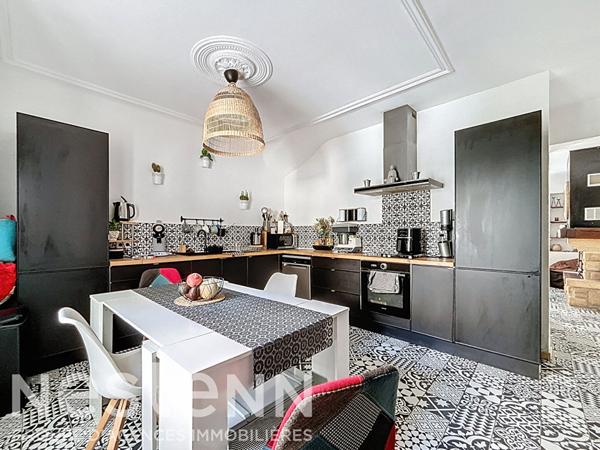 A Vendre  Maison de Village Renovee avec Gout  au Coeur de Mallemort