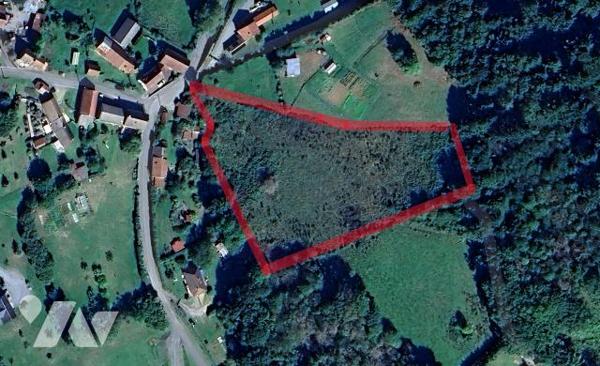 Terrain de 6 775 m² à St Quentin La Chabanne