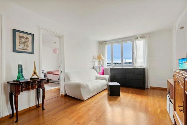Appartement Saint Germain En Laye 4 pièce(s) 64.69 m2 325 000 € **  - Référence  18307