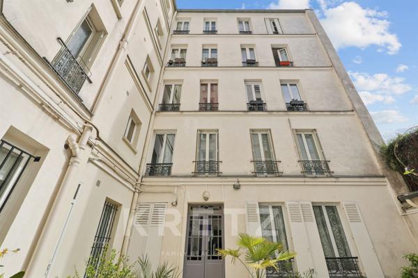 Paris 18e – Montmartre / Rue Chappe – Charmant appartement de 46 m² au cœur d’un immeuble ancien