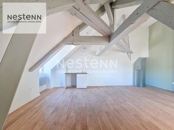 ORLEANS CENTRE VILLE - SECTEUR CARMES - INVESTISSEMENT RARE AVEC DPE D - APPARTEMENT 34M2 - Local Vélos - Proche FACULTE