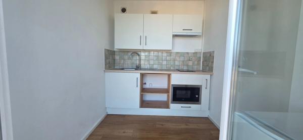 A vendre T2, 35m², Proche université Pau, cave, entièrement rénové