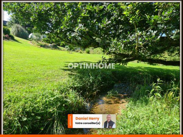 Maison familiale avec terrain paysager de 5900 m²