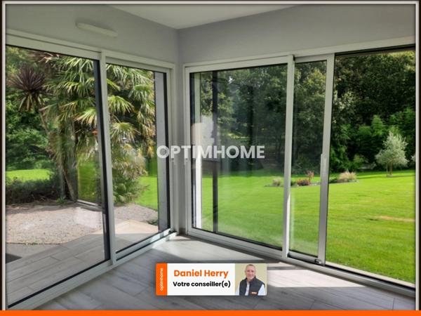 Maison familiale avec terrain paysager de 5900 m²