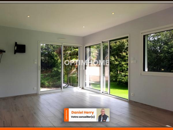 Maison familiale avec terrain paysager de 5900 m²