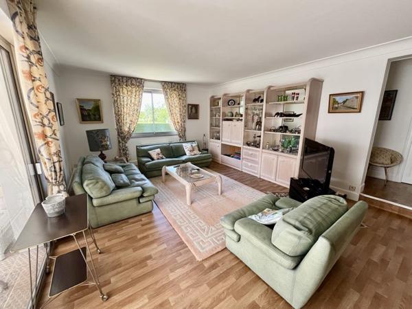 Maison à vendre 249 000 € Saint-Yrieix-la-Perche 10 p 349 m² DPE D