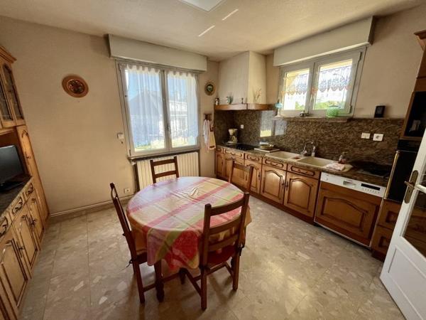 Maison à vendre 249 000 € Saint-Yrieix-la-Perche 10 p 349 m² DPE D