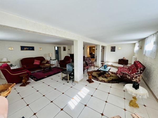 Maison à vendre 249 000 € Saint-Yrieix-la-Perche 10 p 349 m² DPE D
