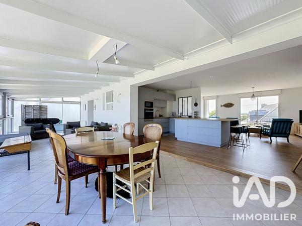 Maison à vendre 10 pièces 214,5 m² Binic-Étables-sur-Mer