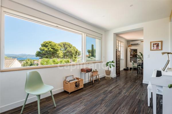 Appartement DUPLEX à vendre 5 pièces LA CIOTAT (13) Jardin 745 m² - Piscine - Parking - Cave