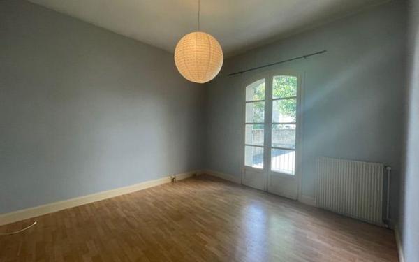 Maison à louer    4 pièces •  Agen