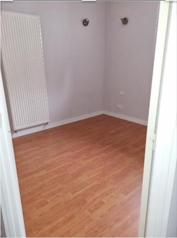 Appartement à louer 470 € CC ISSOUDUN 2 p 65 m² DPE D